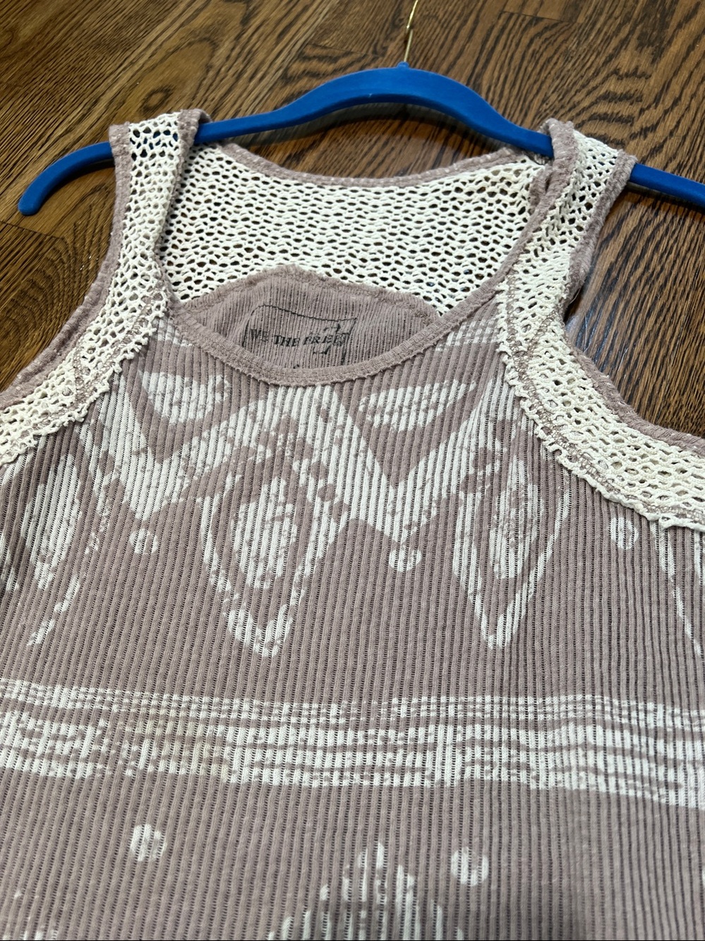 We The Free Sleeveless & Blu Peppers Sleeveless Tops - Picture 3 of 8